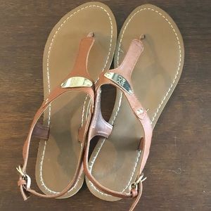 GUC Thong Sandals 9.5